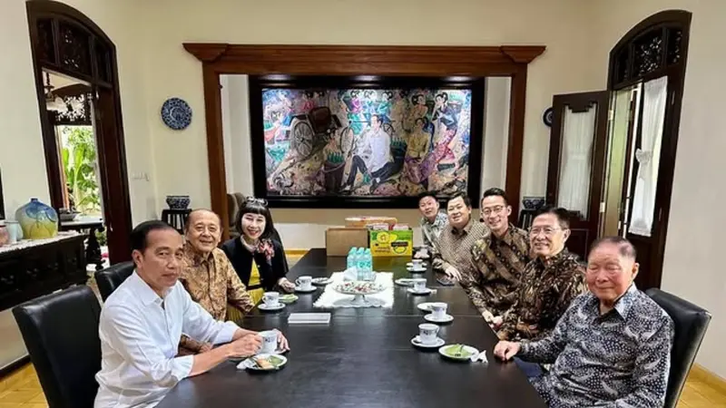 Bos Lippo Group Mochtar Riady dan Keluarga Kunjungi Jokowi di Solo