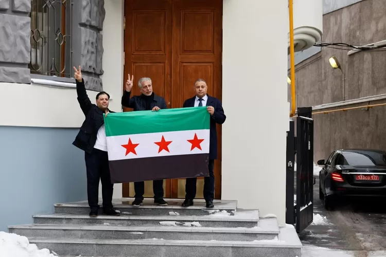 Suriah Ganti Bendera Baru Setelah Rezim Bashar al-Assad Tumbang