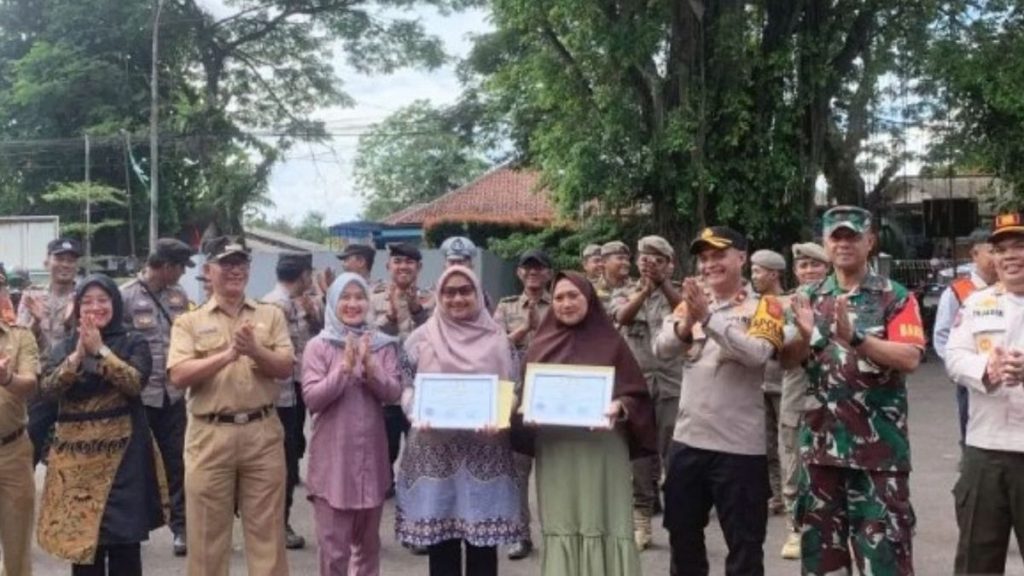 Aksi Berani Emak Emak Gagalkan Pencurian Tabung Gas di Bogor