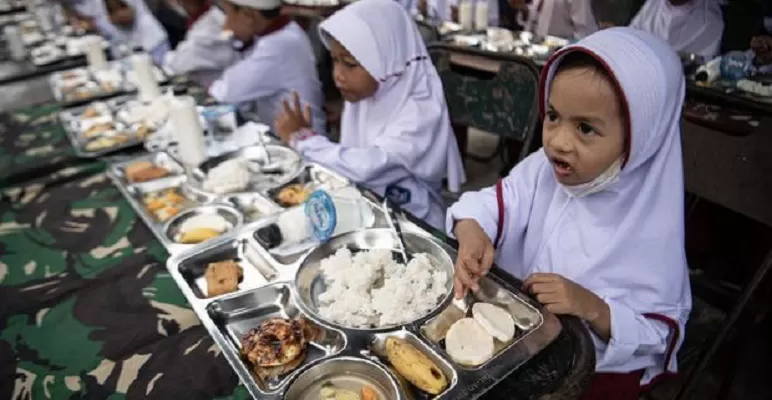 Program Makan Bergizi Gratis Resmi Digelar, 190 Titik Tersebar di 26 Provinsi