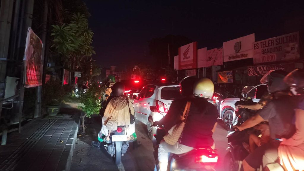 Bali Mati Lampu Hingga 12 Jam - Kemajuan Rakyat Bali Mati Lampu Hingga 12 Jam