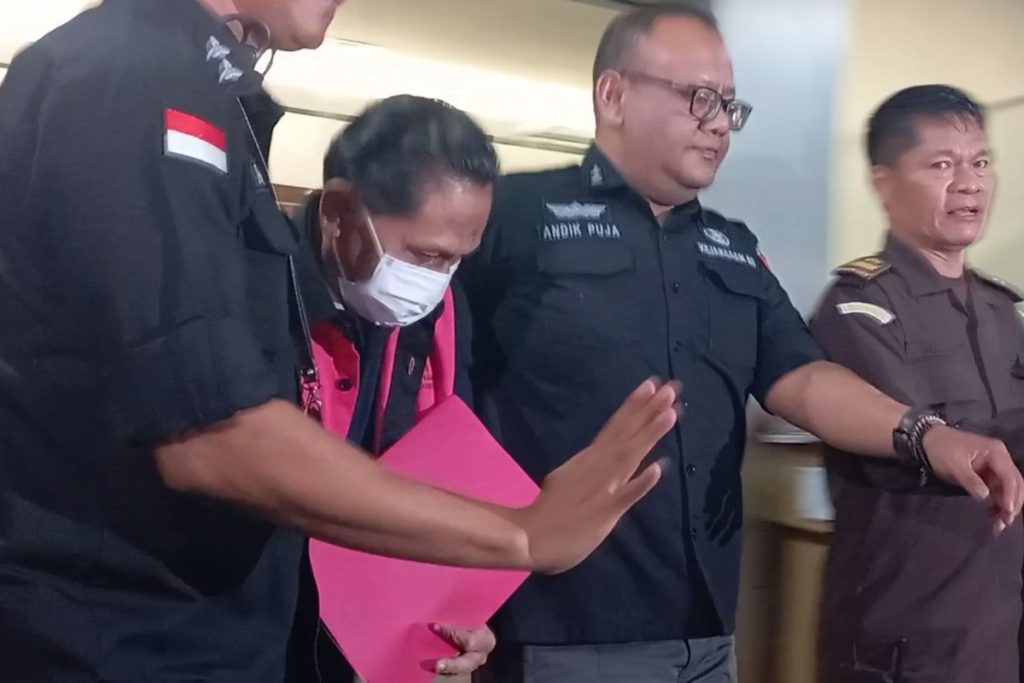 Terdakwa Rudi Suparmono Terima Rp21 M Saat Jadi Ketua PN - Kemajuan Rakyat Terdakwa Rudi Suparmono Terima Rp21 M Saat Jadi Ketua PN